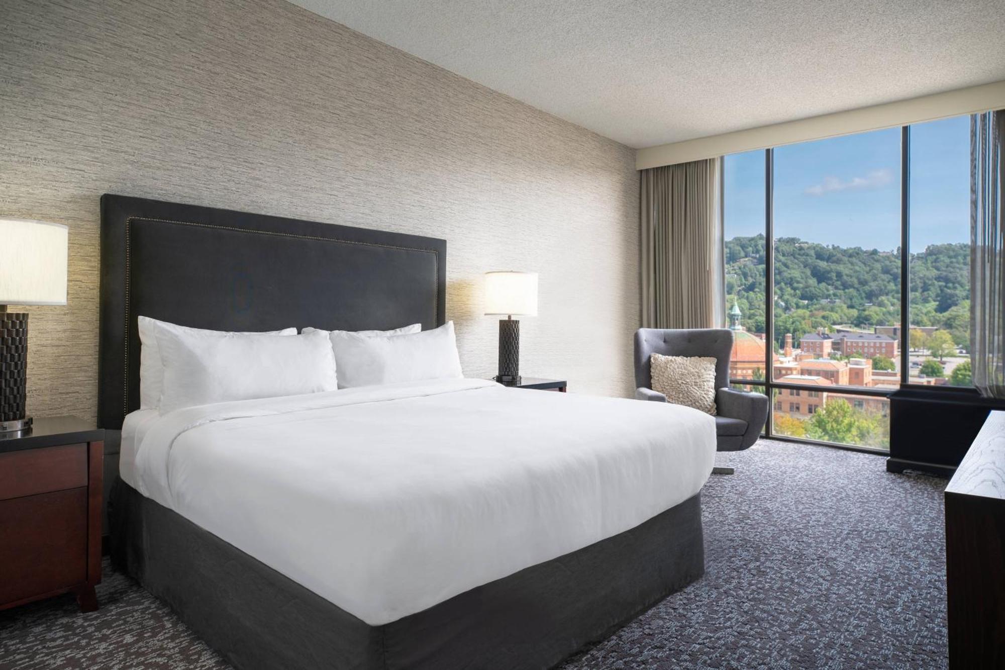 Renaissance Asheville Downtown Hotel Exterior photo