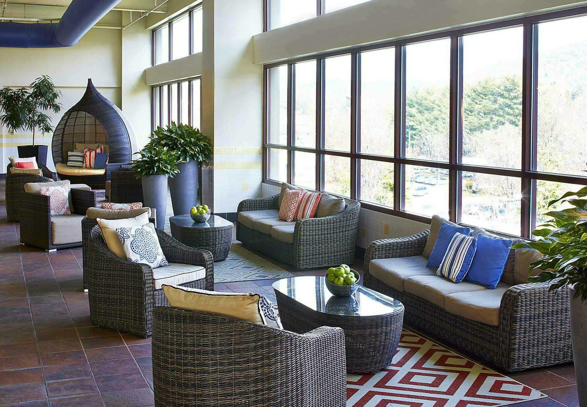 Renaissance Asheville Downtown Hotel Exterior photo